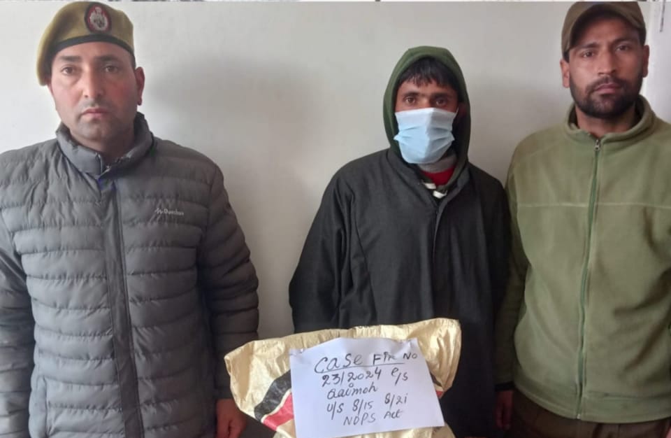 Police arrests 02 drug peddlers in Kulgam, contraband substance recovered