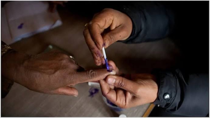 Election Commission begins consultation with political parties in J&K to review LS poll preparedness