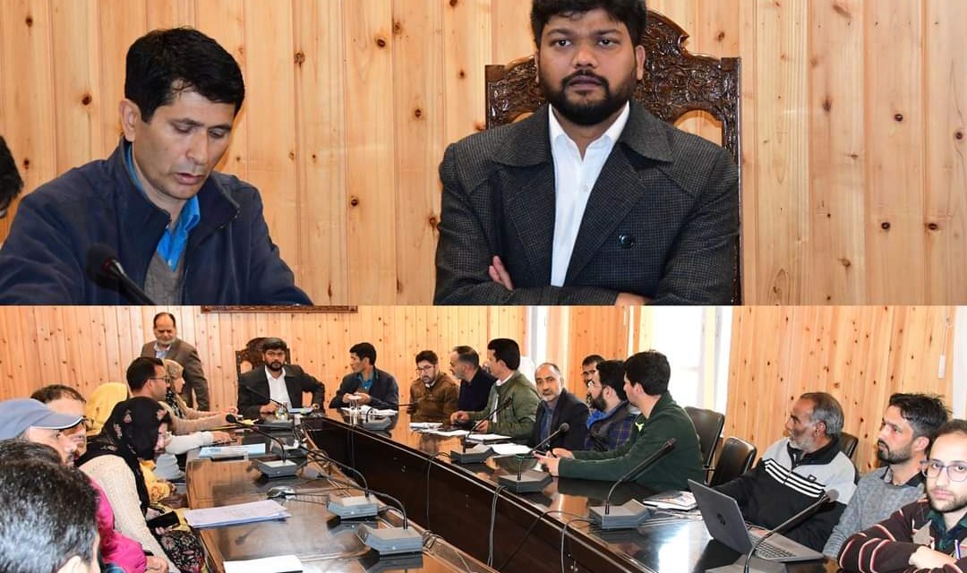 DC Ganderbal chairs District Cooperative Development Committee Meeting