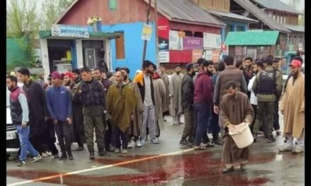 Woman dies, seven others injured in Awantipora road accident