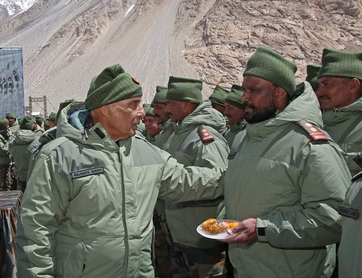 Rajnath Singh visits Siachen reviews military preparedness