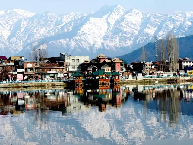 Jammu & Kashmir braces up for wet weather, night temp drops