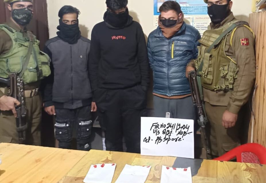 Sopore Police Arrested Three Drug Peddlers and recovered Contraband Substances.