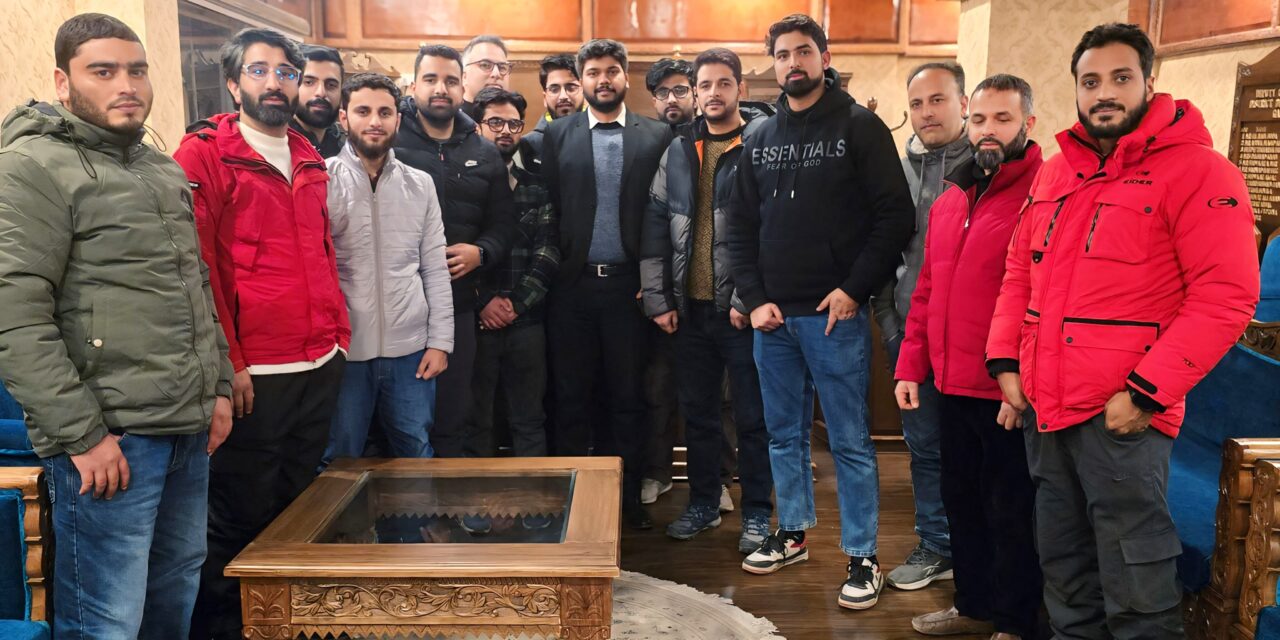 Deputy Commissioner Ganderbal Meets Newly Elected GPA Body, Applauds Transparent Election Process