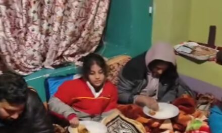 Heartwarming Hospitality: Mirwaiz praises Kashmiris for helping stranded tourists during snowfall