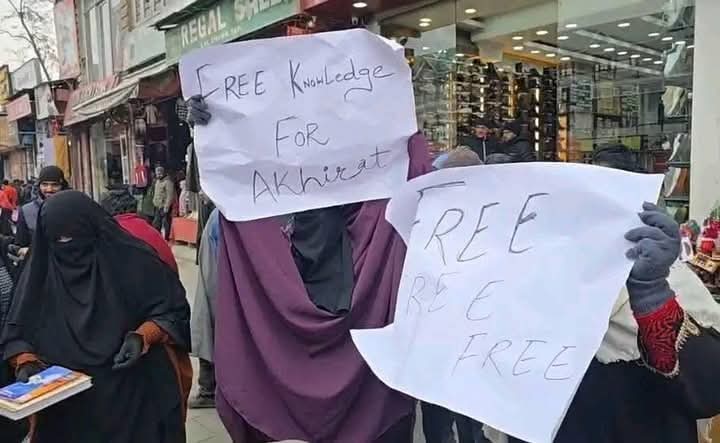 Free Hijab, Quran Shareef, and Islamic Books Distributed in Lal Chowk, Srinagar