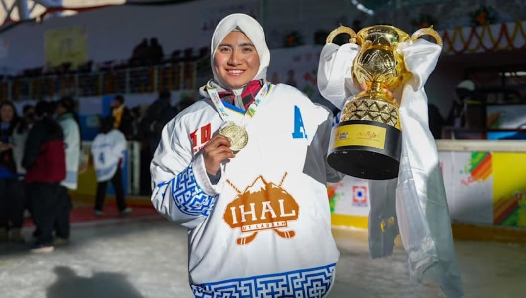 15-year-old Kargil girl Samina epitome of hope for women ice-hockey players in Ladakh