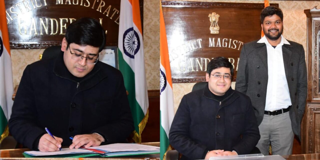 Jatin Kishore assumes charge as DC Ganderbal