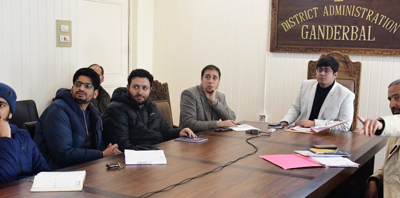DC Ganderbal reviews progress of Jal Shakti Department
