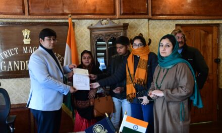 DC Ganderbal disburses death compensation to dependents of workers