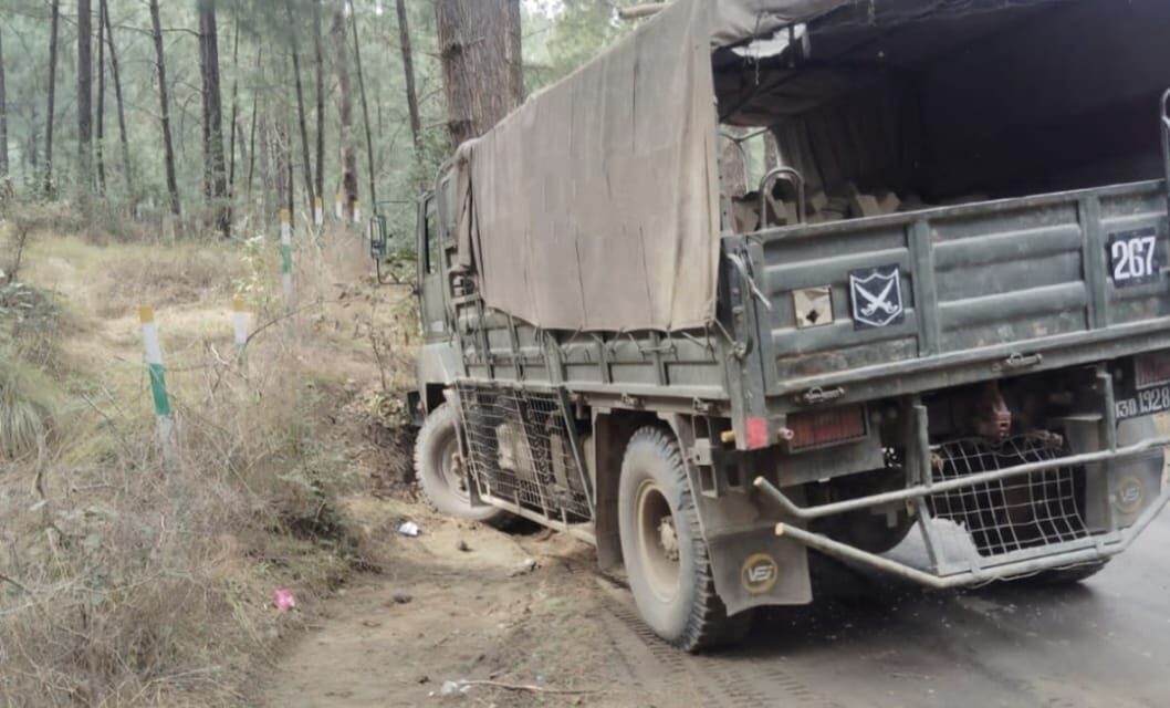 Army vehicle comes under fire in remote village in Rajouri