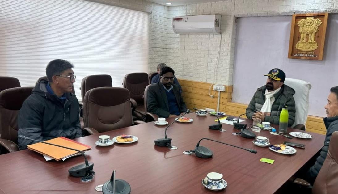 Amid heavy snowfall, winter holidays extended for schools in Kargil