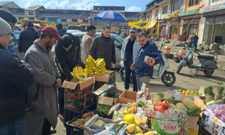 Ahead of Ramadan Month, Authorities Intensify Market Inspection in Srinagar