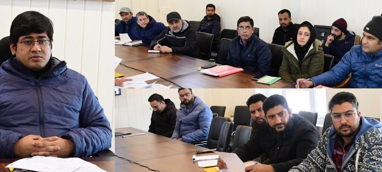 DC Ganderbal chairs District Skill Committee meeting