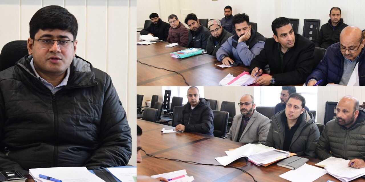 DC Ganderbal reviews implementation of “Revival Restoration, Preservation and Maintenance of Architecture and Heritage” scheme in district