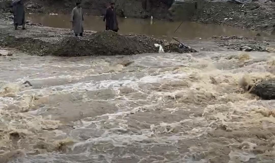 Frisal-Khudwani Road Blocked as Rain Washes Away Diversion in Kulgam