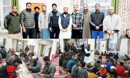 Youth of Theeru Ganderbal Host Grand Iftaar at Jamia Masjid, Spreading Unity and Kindness