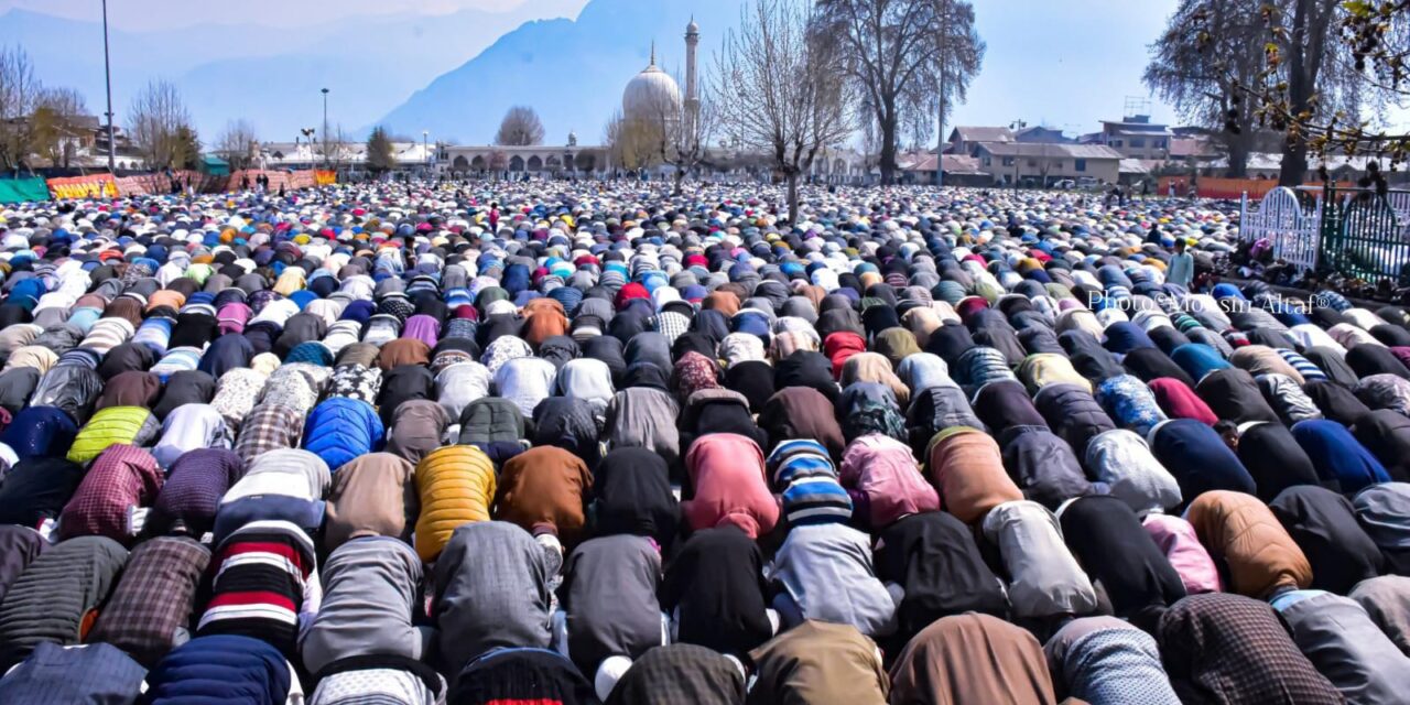 Eid-ul Fitr celebrated across Kashmir valley