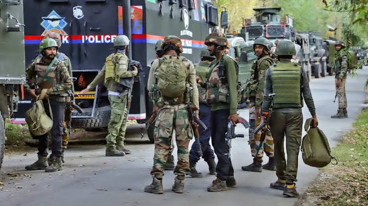 Handwara Encounter: Unidentified Terrorist Killed, AK-47 Rifle And Other Arms And Ammunition Recovered, Operation Underway