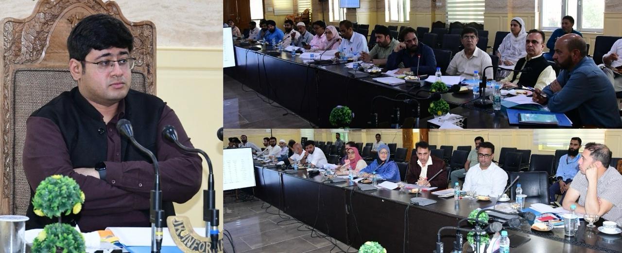 DC Ganderbal reviews performances of banks at DLRC