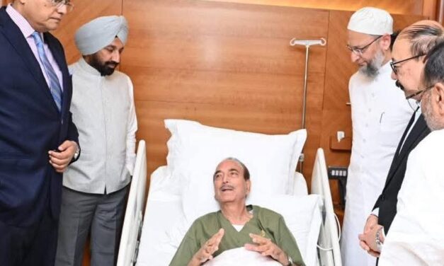 Ghulam Nabi Azad admitted to hospital: Panda
