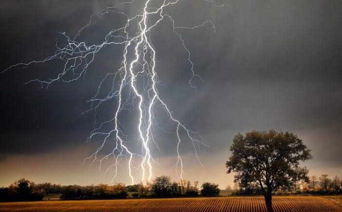 Man dies after lightening strike in South Kashmir’s Kulgam