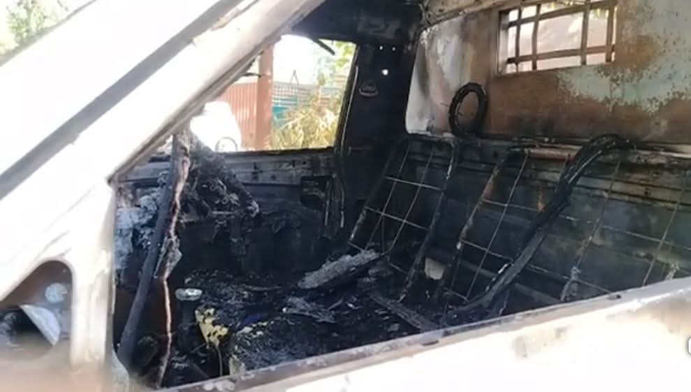 Vehicle Damaged in Mysterious Fire in Shopian