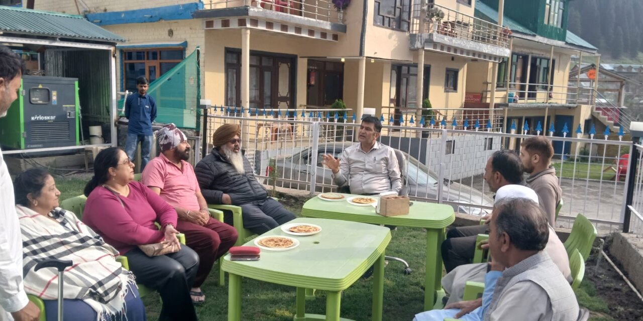 Surprise Visit! CEO Bilal Mukhtar Engages with Locals in Sonamarg to Promote Year-Round Tourism