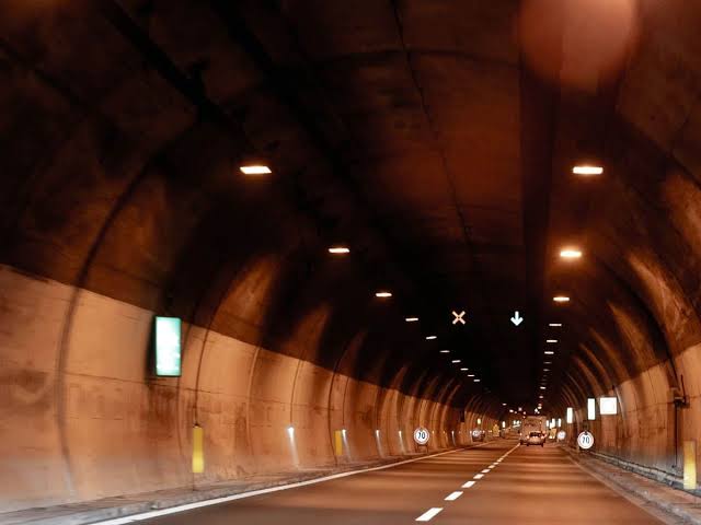 Centre approves Mughal road, Karnah tunnel projects