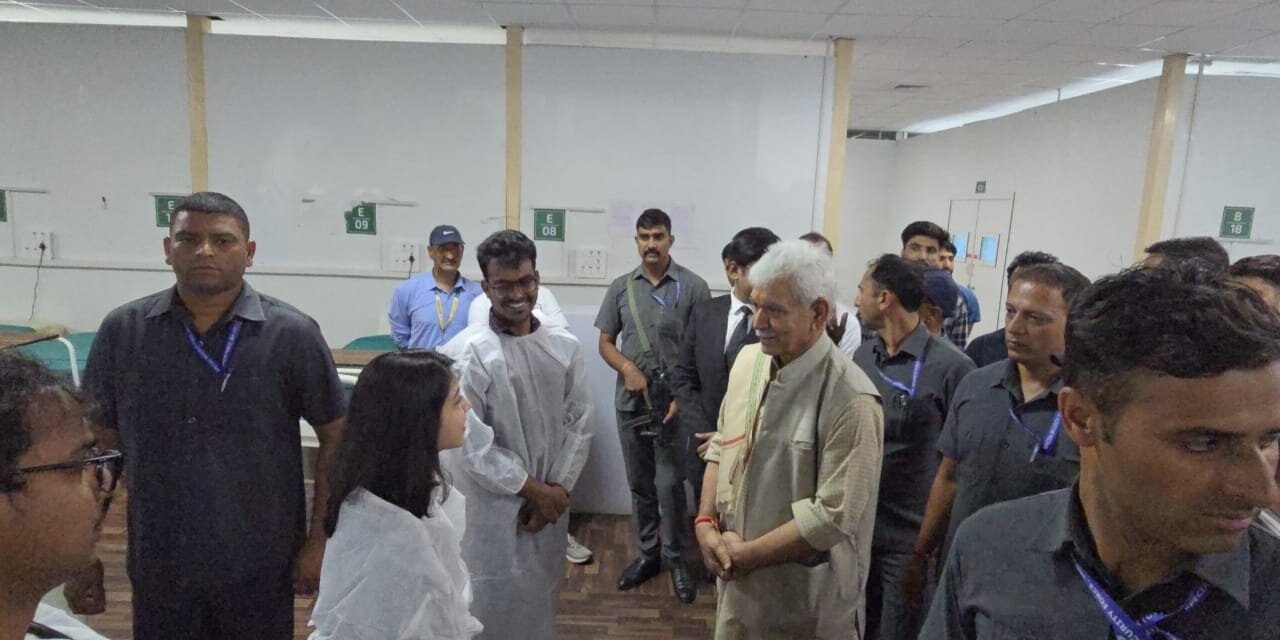 Ensure smooth, hassle free pilgrimage: LG Sinha to officials