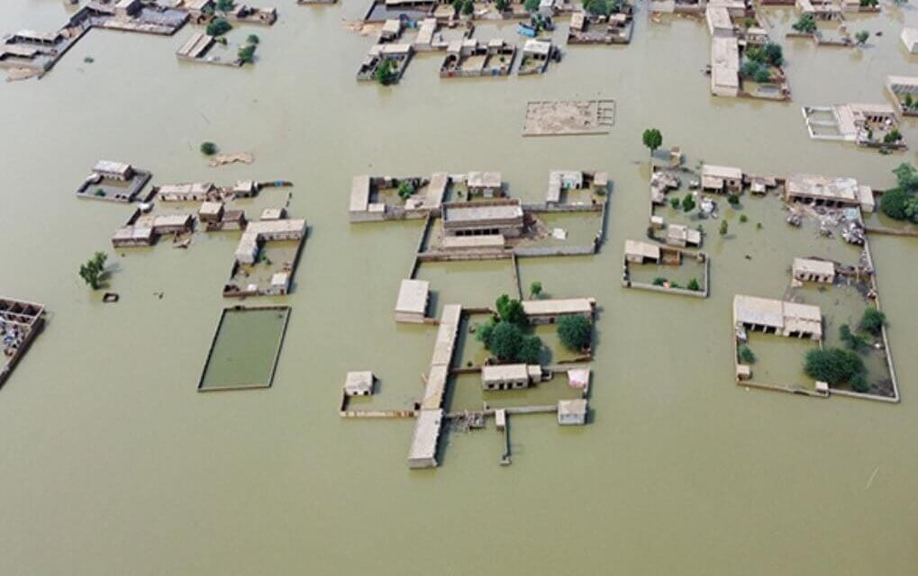 At least 299 dead including 140 children in Pakistan floods