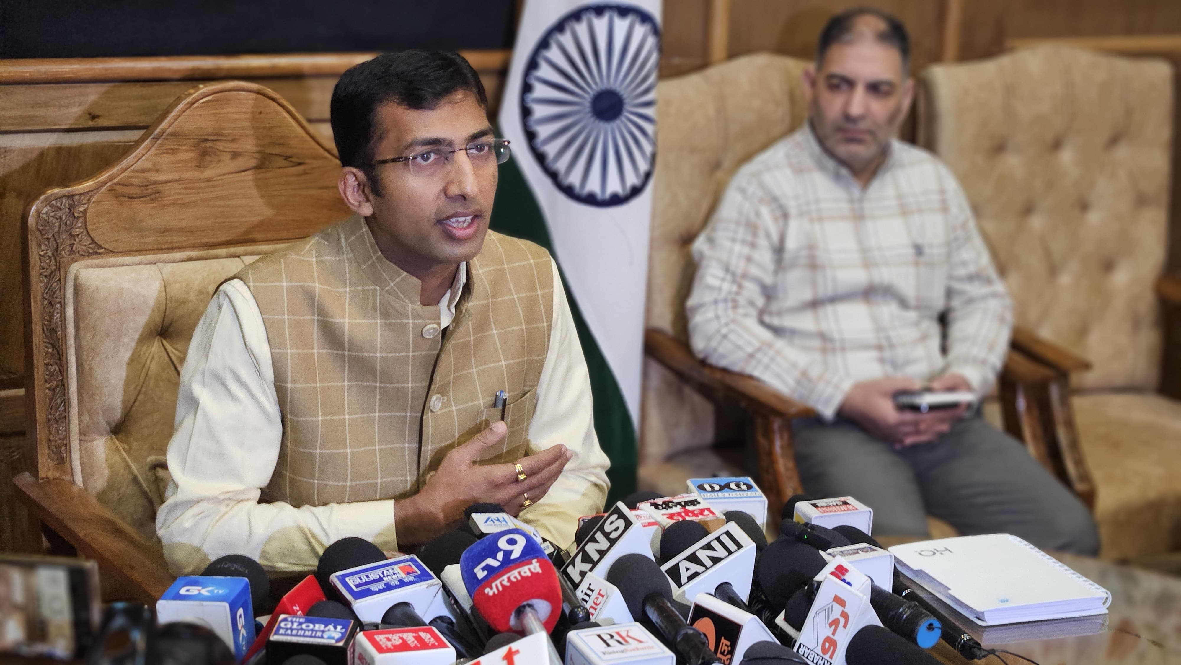 Mobile connectivity expected to be restored fully in next few hours: Div Com