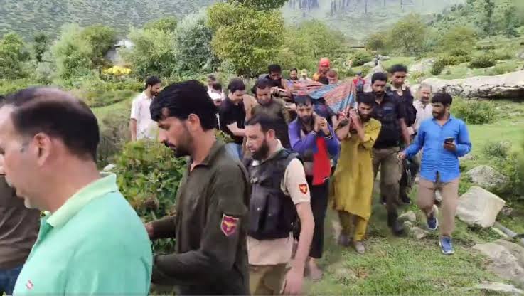 Two Killed, Two Injured as Trees Fall on Nomadic Tent in Kulgam