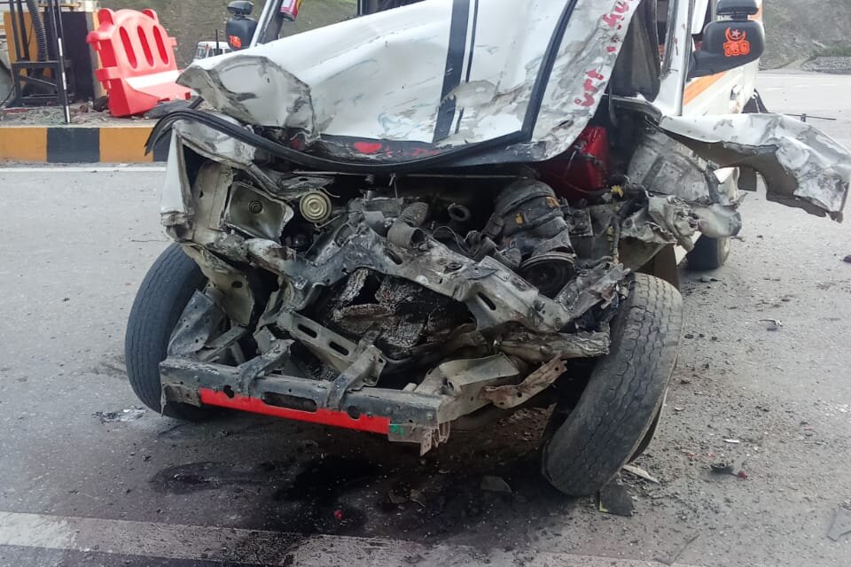 Two Injured in Road Accident on SSG Road Sonamarg