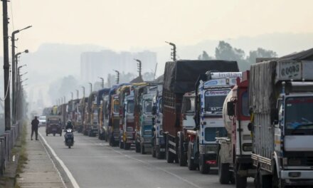 Nearly 5,500 fruit trucks allowed to move in last 2 days, petrol shortage to end by today evening: Div Com Kashmir