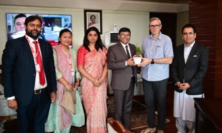 Union Bank of India donates ₹1 crore towards flood relief, presents cheque to CM