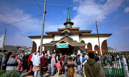 Thousands Throng Charar-e-Sharief for Annual Urs of Sheikh-ul-Aalam (RA)