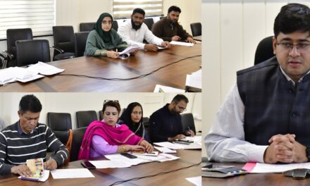 DC Ganderbal chairs DLC meeting on Mission YUVA, approves 109 cases