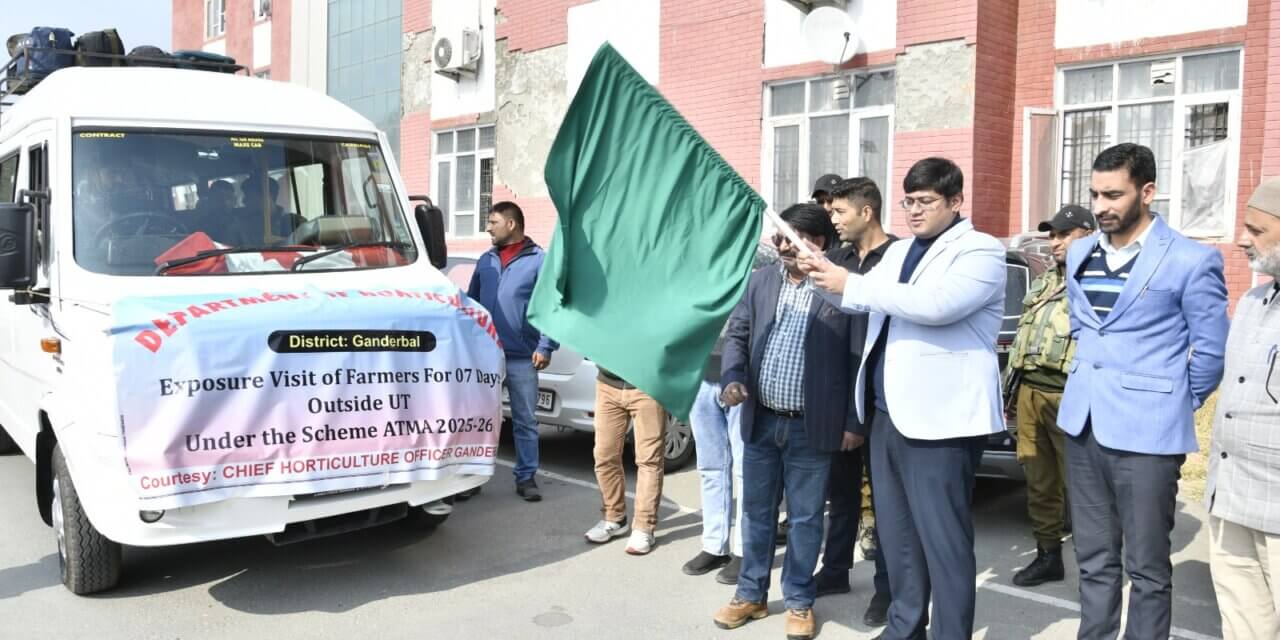 DC Ganderbal flags-off 7 day exposure visit of farmers to Himachal Pradesh under ATMA Scheme