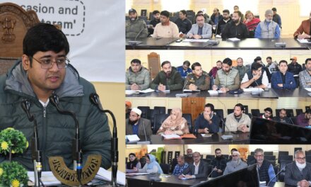 DC Ganderbal chairs meeting to review winter preparedness in the district