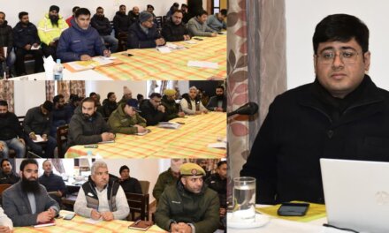 DC Ganderbal reviews Winter preparedness at Sonamarg