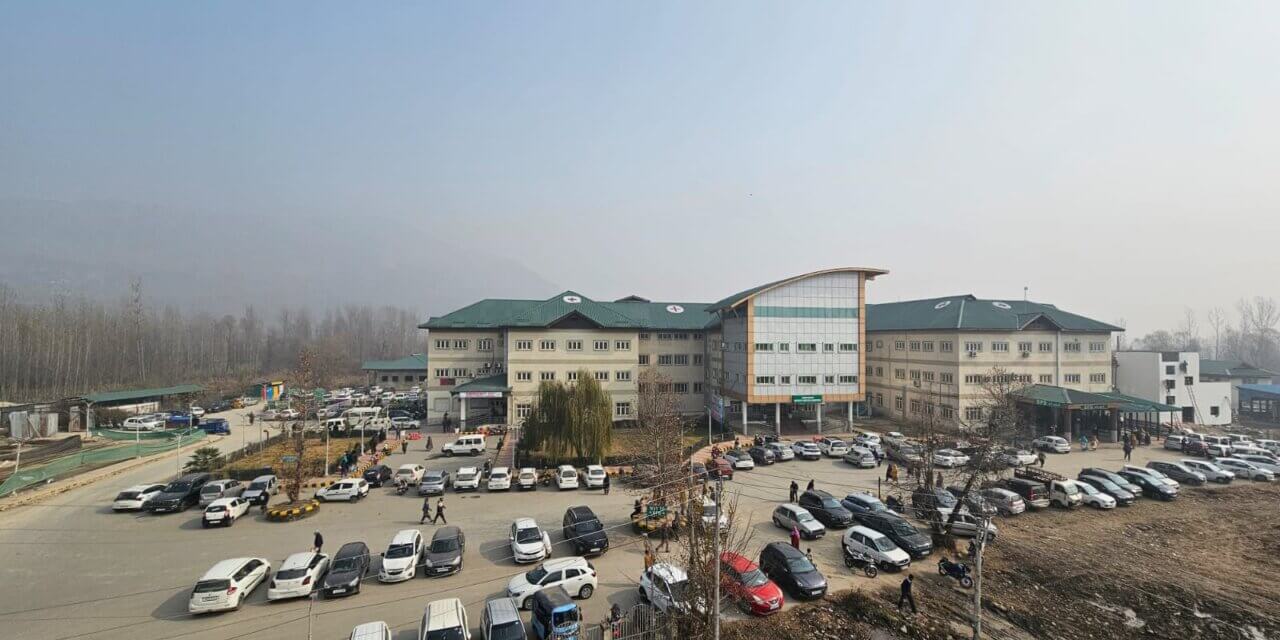 Gap Between Claim and Reality: Ganderbal Residents Criticize Hospital’s Ultrasound Facility