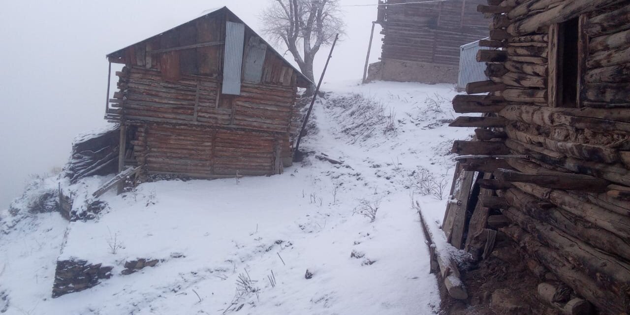 Higher Reaches of Tulail Receive Fresh Snowfall, Mercury Dips in Gurez