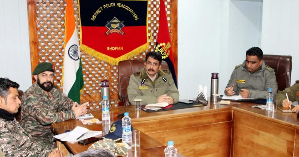 SSP Shopian Reviews Security Preparedness Ahead of Republic Day-2026