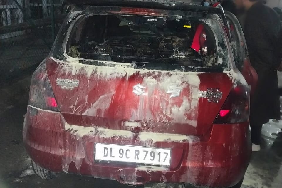 Vehicle Gutted in Fire at SMHS Hospital Parking, Srinagar