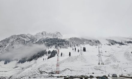 Fresh Wet Spell Likely in J&K From Jan 19, Heavy Snowfall Possible in Few Areas: Director MET