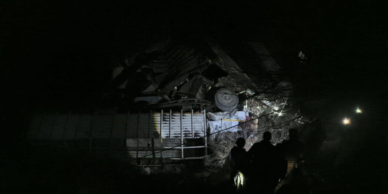 Updated:Truck Accident in Ganderbal Turns Fatal; Driver Dies, Conductor Injured