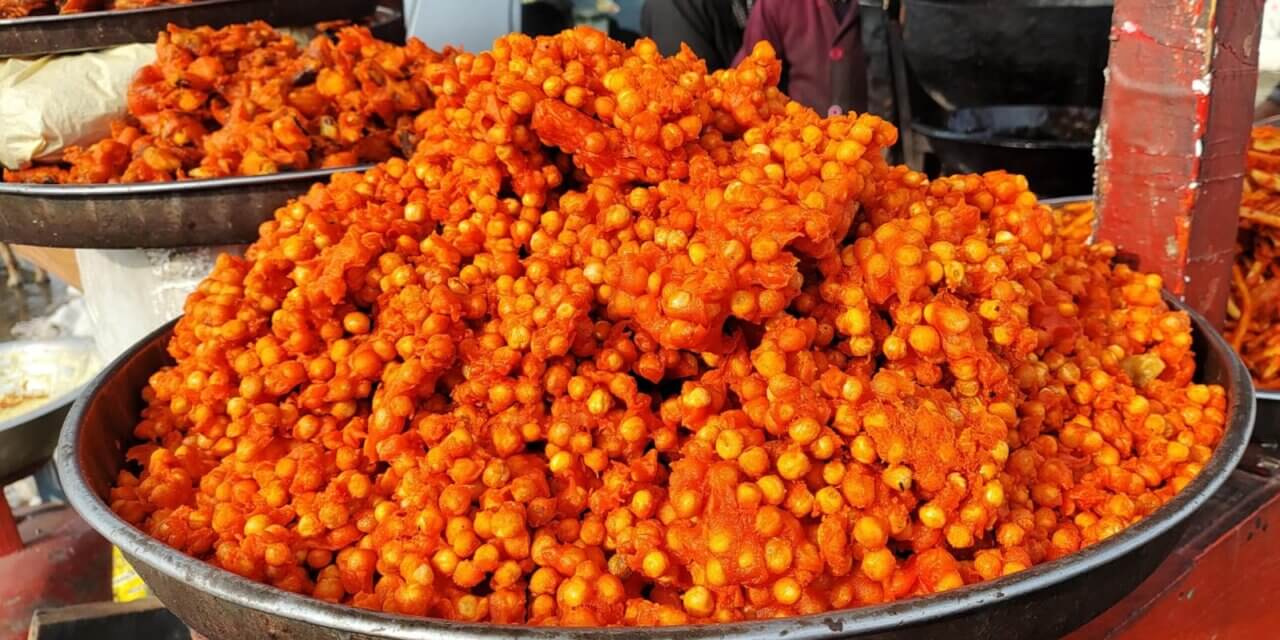 Authorities Ban Harmful Chemicals in Popular Kashmiri Snack ‘Aalu Manj